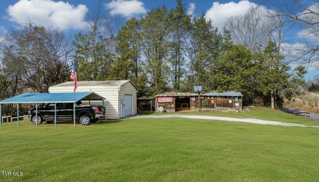 339 Bramble Ln, Dandridge, TN 37725
