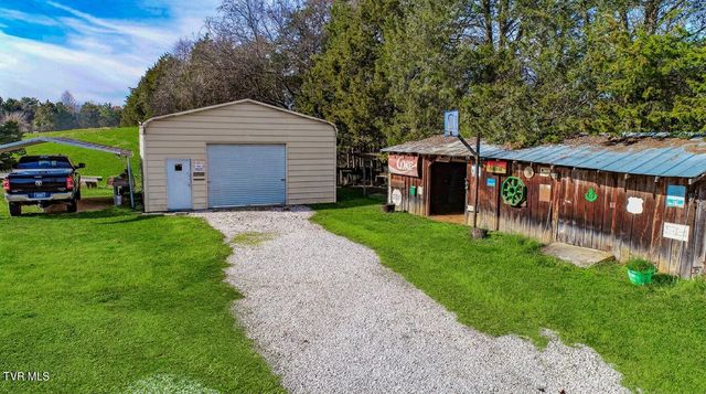 339 Bramble Ln, Dandridge, TN 37725