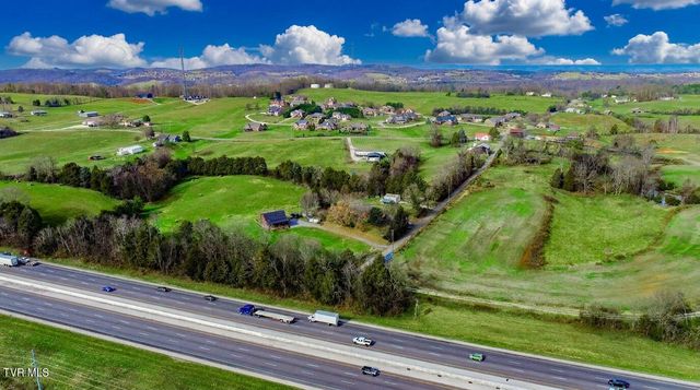339 Bramble Ln, Dandridge, TN 37725