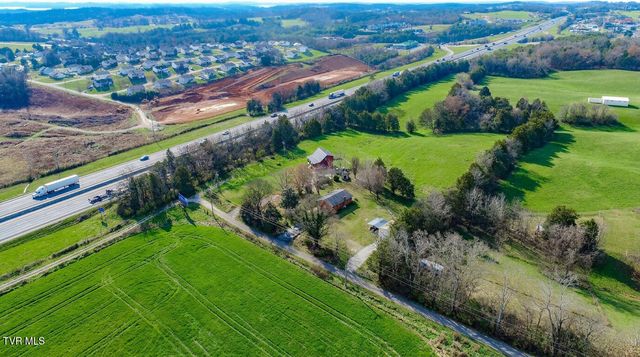 339 Bramble Ln, Dandridge, TN 37725