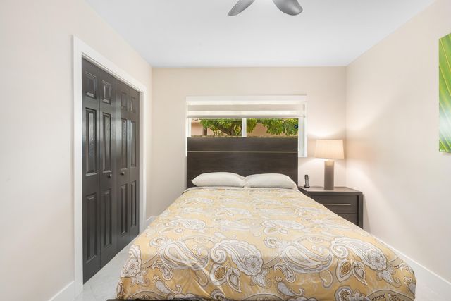 4760 NE 17th Avenue, Oakland Park, FL 33334
