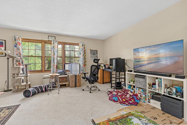 921 Weeks Avenue SE, Minneapolis, MN 55414