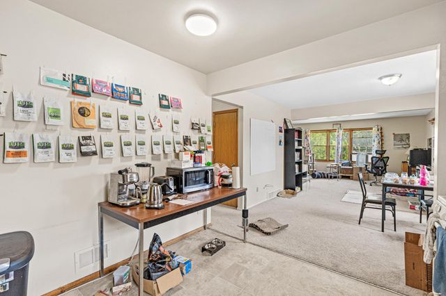 921 Weeks Avenue SE, Minneapolis, MN 55414