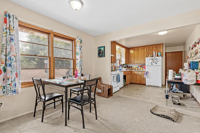921 Weeks Avenue SE, Minneapolis, MN 55414