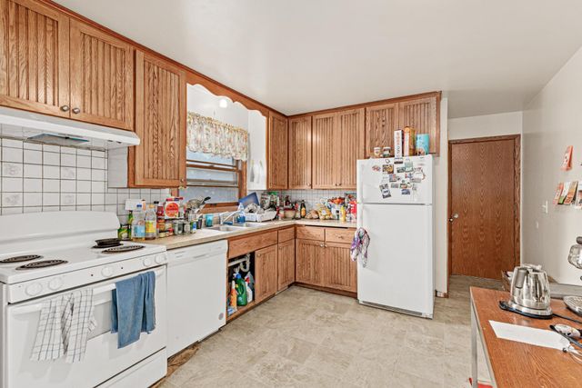 921 Weeks Avenue SE, Minneapolis, MN 55414