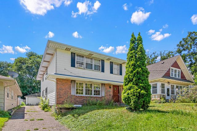 921 Weeks Avenue SE, Minneapolis, MN 55414