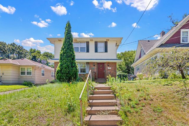 921 Weeks Avenue SE, Minneapolis, MN 55414