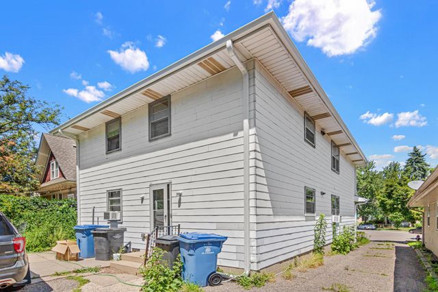 921 Weeks Avenue SE, Minneapolis, MN 55414