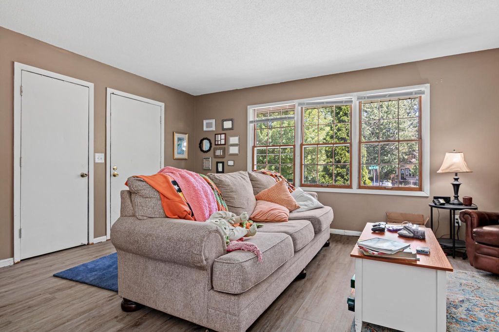 921 Weeks Avenue SE, Minneapolis, MN 55414 — photo 3