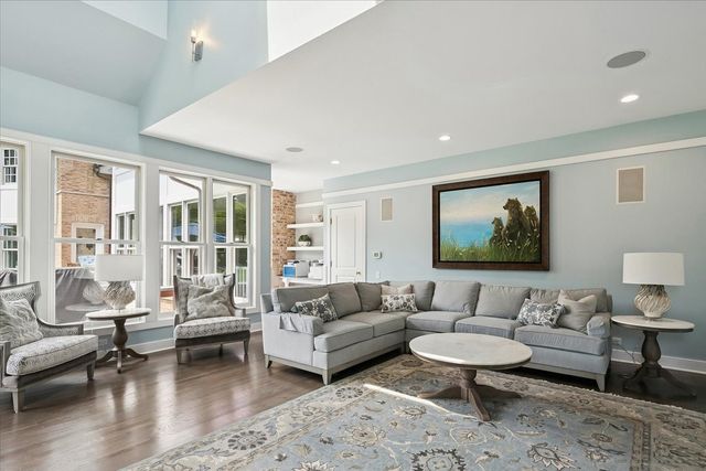 1177 Edgewood Road, Lake Forest, IL 60045