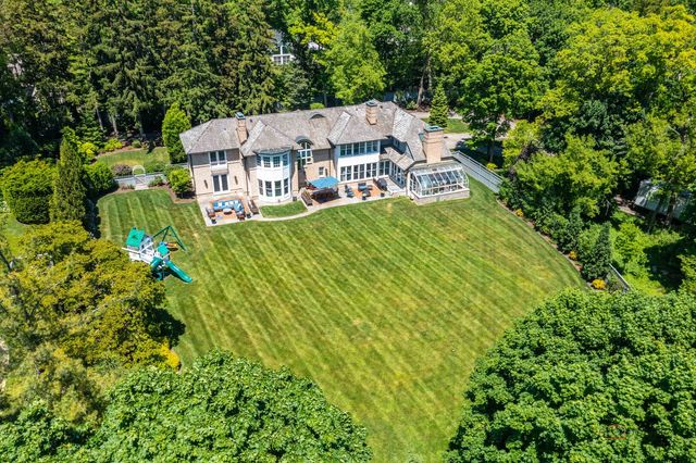 1177 Edgewood Road, Lake Forest, IL 60045