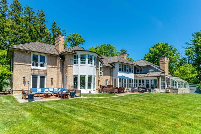 1177 Edgewood Road, Lake Forest, IL 60045