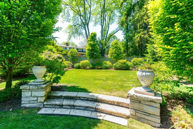 1177 Edgewood Road, Lake Forest, IL 60045