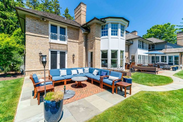 1177 Edgewood Road, Lake Forest, IL 60045