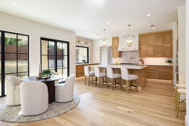 6414 Blanch Circle, Dallas, TX 75214