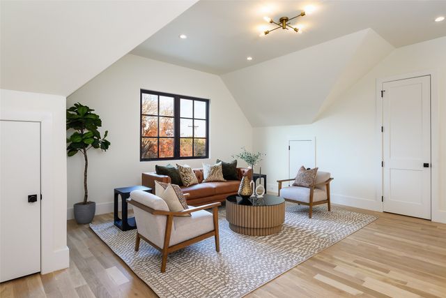 6414 Blanch Circle, Dallas, TX 75214