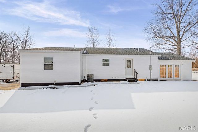 2431 Pine Street, Granite City, IL 62040