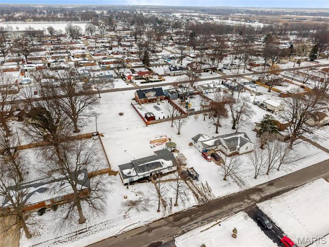 2431 Pine Street, Granite City, IL 62040