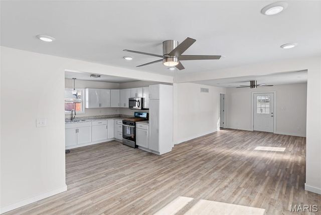 2431 Pine Street, Granite City, IL 62040