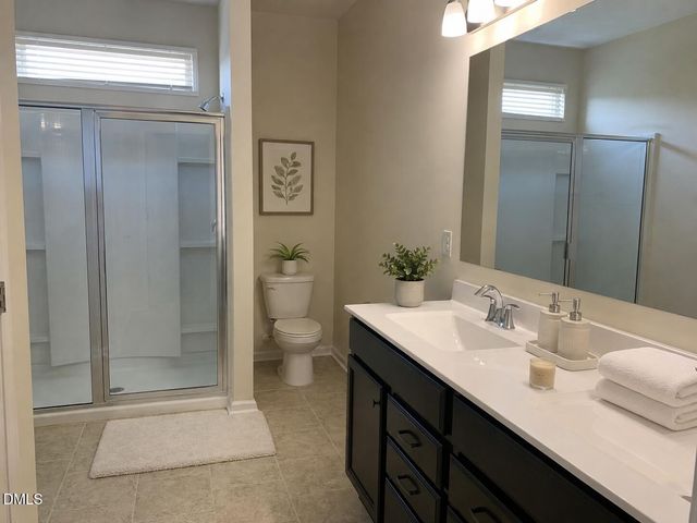 661 Grand Central Station, Apex, NC 27502