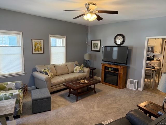 826 W Idlewild Drive, Evansville, IN 47710