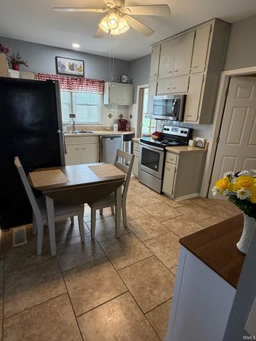 826 W Idlewild Drive, Evansville, IN 47710