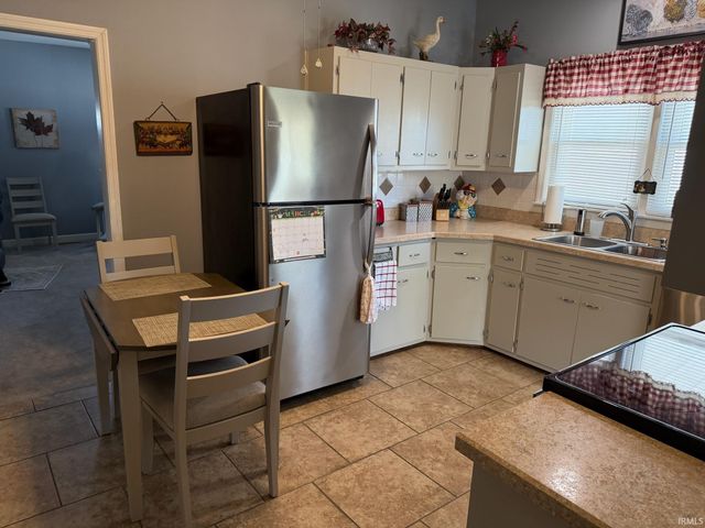 826 W Idlewild Drive, Evansville, IN 47710