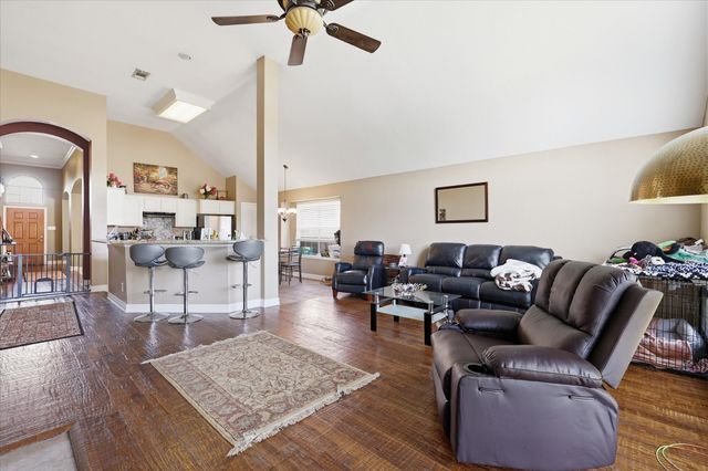 4432 Spanish Oak Circle, Corinth, TX 76208