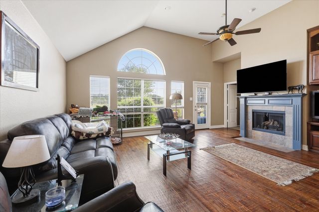 4432 Spanish Oak Circle, Corinth, TX 76208
