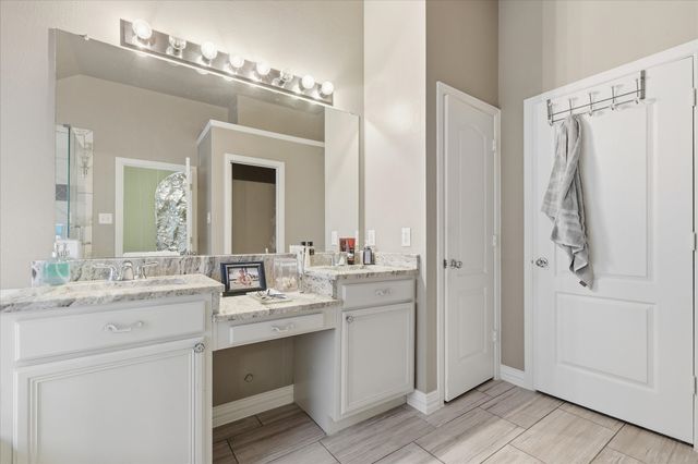4432 Spanish Oak Circle, Corinth, TX 76208