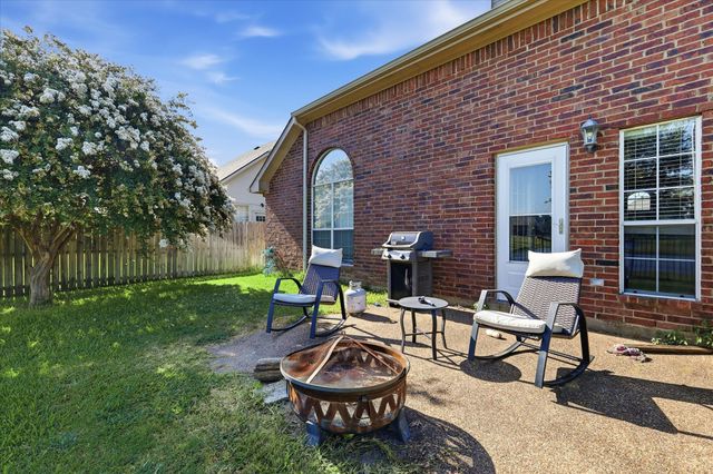4432 Spanish Oak Circle, Corinth, TX 76208