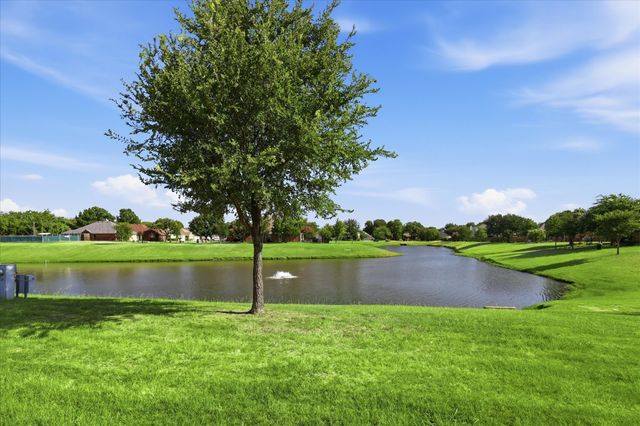 4432 Spanish Oak Circle, Corinth, TX 76208