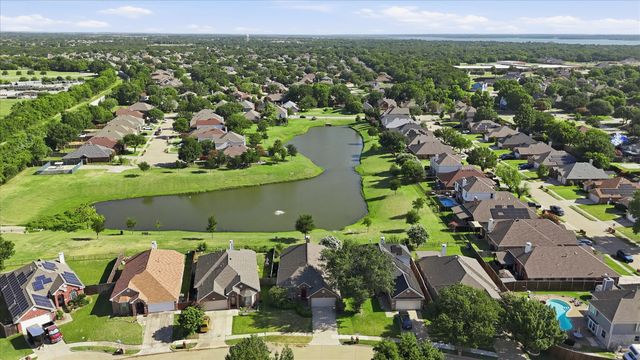 4432 Spanish Oak Circle, Corinth, TX 76208