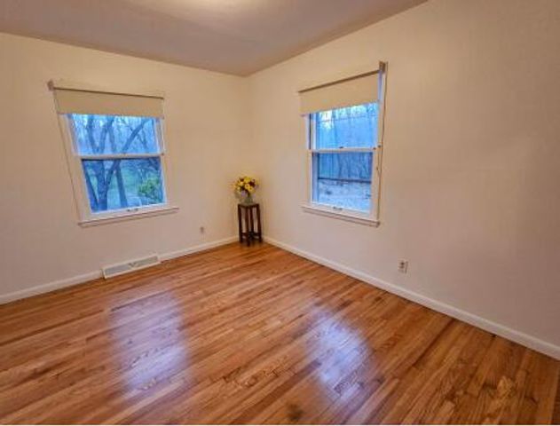 954 Rose Drive, Ann Arbor, MI 48103