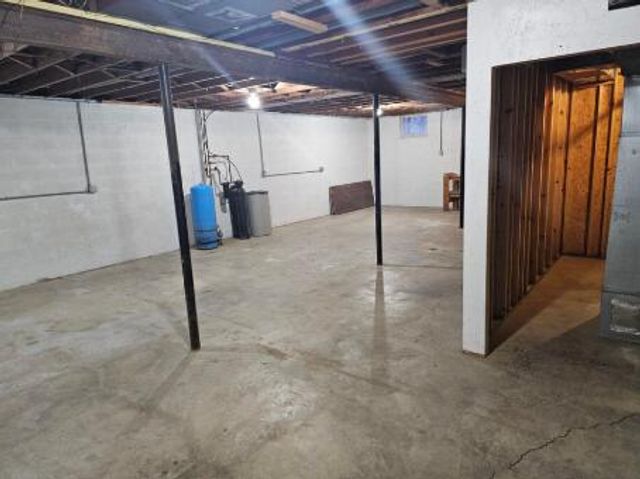 954 Rose Drive, Ann Arbor, MI 48103
