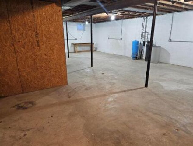 954 Rose Drive, Ann Arbor, MI 48103