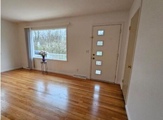 954 Rose Drive, Ann Arbor, MI 48103