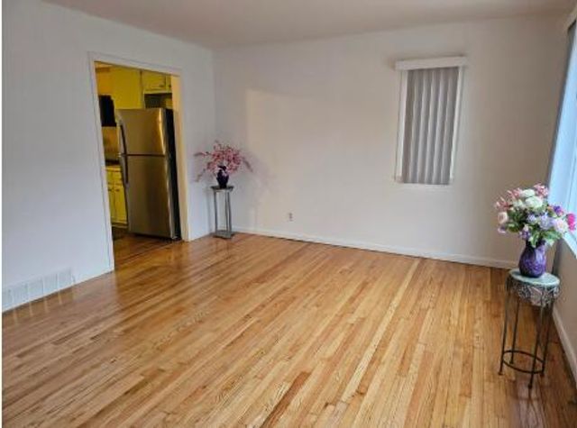 954 Rose Drive, Ann Arbor, MI 48103