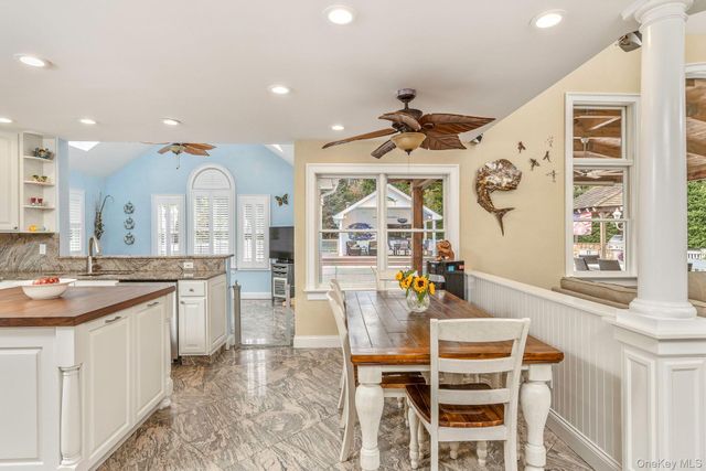 42 Old Neck Court, Manorville, NY 11949