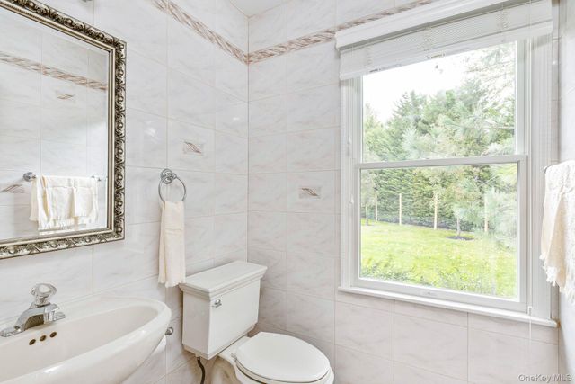 42 Old Neck Court, Manorville, NY 11949