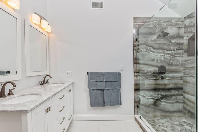 42 Old Neck Court, Manorville, NY 11949