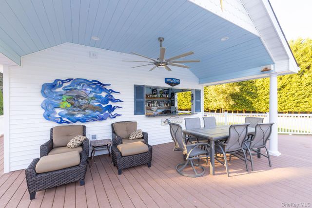 42 Old Neck Court, Manorville, NY 11949