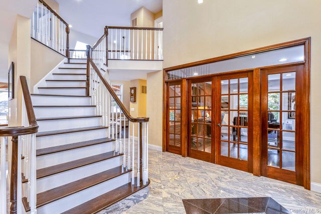 42 Old Neck Court, Manorville, NY 11949