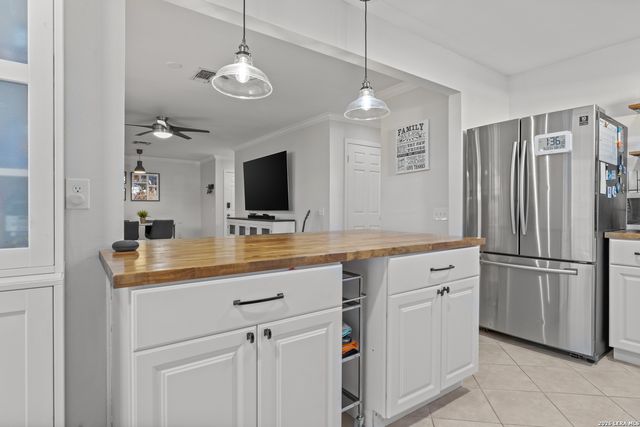 165 W Rampart Dr Apt 701, San Antonio, TX 78216