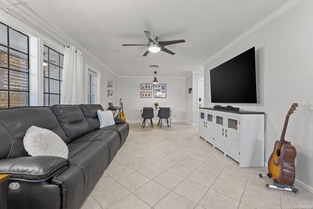 165 W Rampart Dr Apt 701, San Antonio, TX 78216