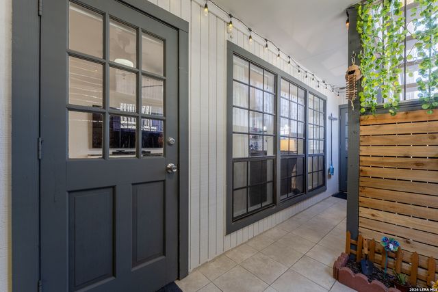 165 W Rampart Dr Apt 701, San Antonio, TX 78216