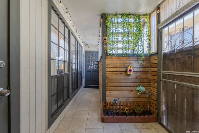 165 W Rampart Dr Apt 701, San Antonio, TX 78216