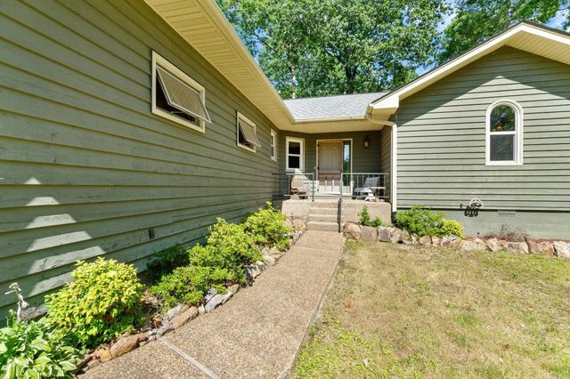 4 Almenara Lane, Hot Springs Village, AR 71909
