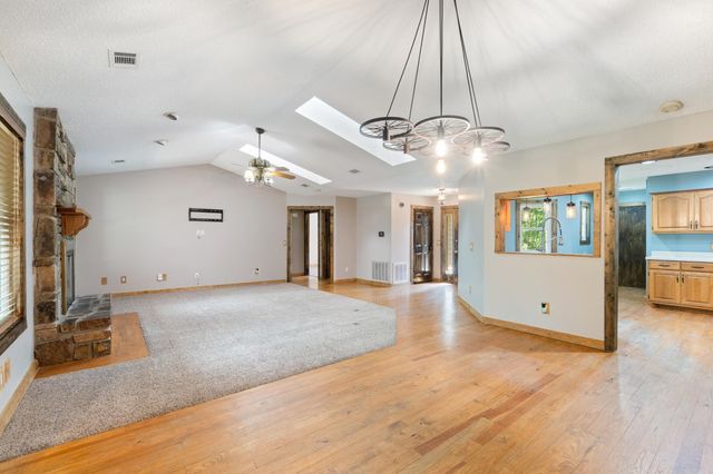 4 Almenara Lane, Hot Springs Village, AR 71909