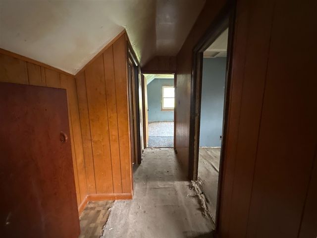 490 4th Street, Benton Harbor, MI 49022